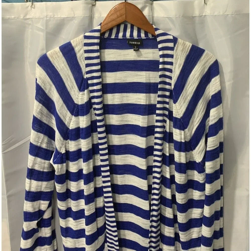 Torrid Women's Size 2 Long Sleeve Open Front Blue White Striped Cardigan